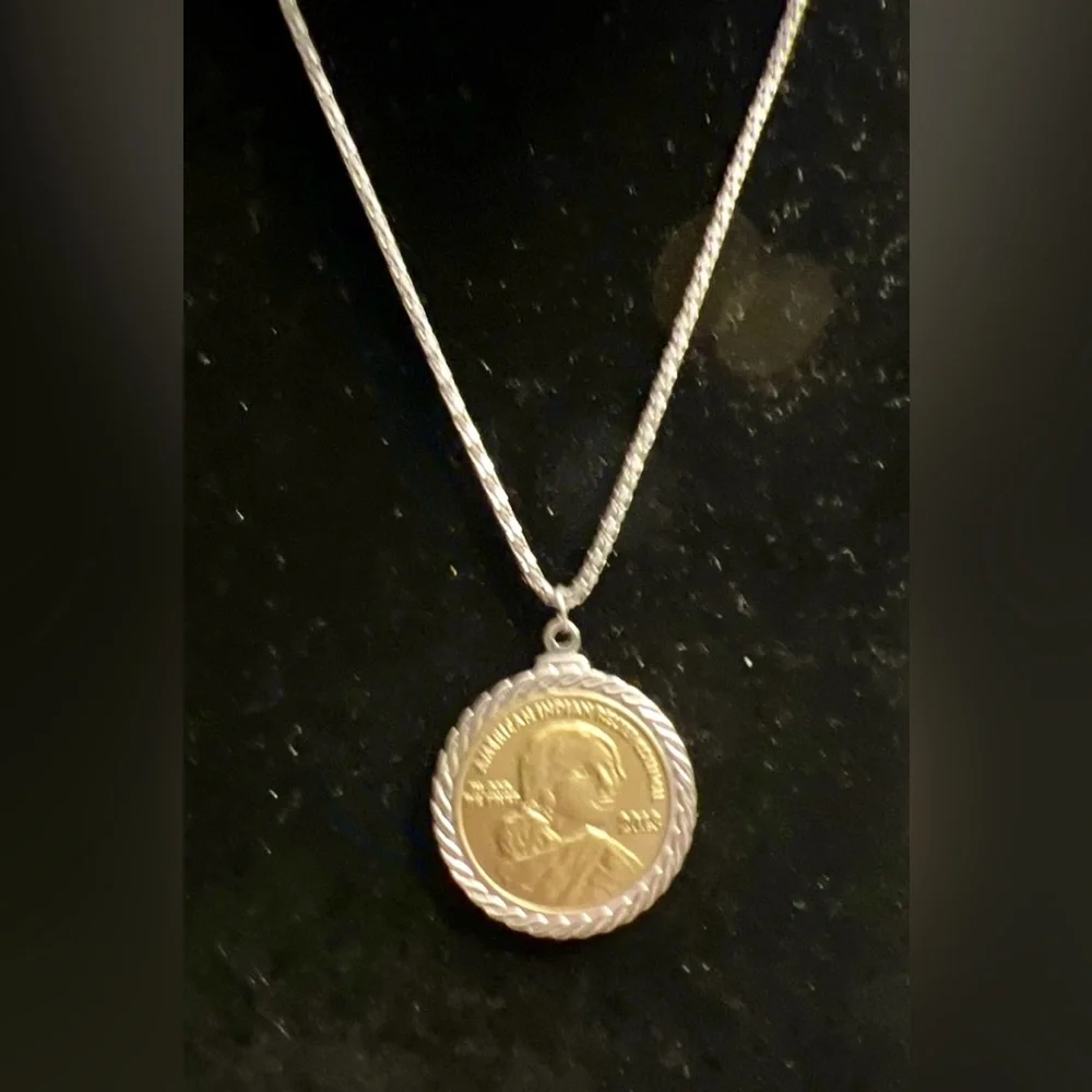 American Indian Relief council 2013 coin Pendant On Silver-Tone Chain - Picture 2 of 7